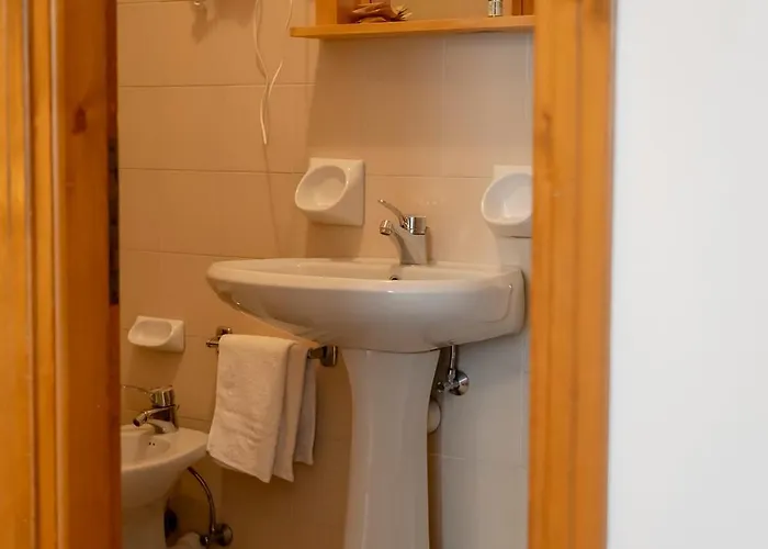 Vecchio Borgo Bed and Breakfast Μπόρμιο