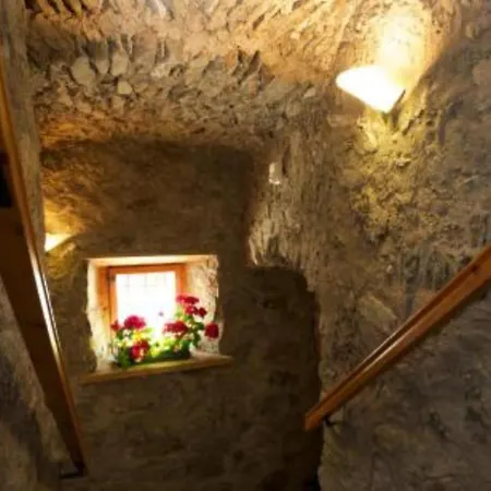 Vecchio Borgo *