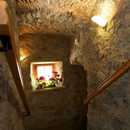 Nocleg ze śniadaniem Vecchio Borgo Bormio